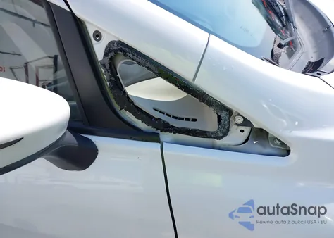 2015 Nissan Versa Note Sr from USA, damaged, VIN 3N1CE2CP9FL389898